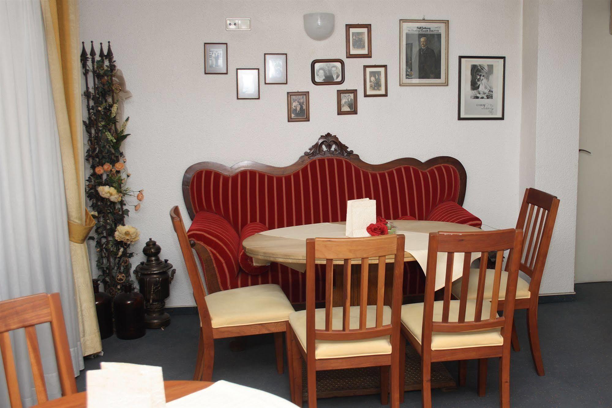 Hotel Garni Haus Hindenburg Koenigswinter Ngoại thất bức ảnh